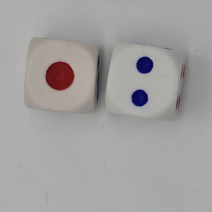            6 zaruri, 12 mm, albe cu puncte albastre si rosii
         
