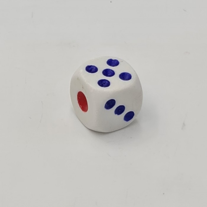            6 darab, 12 mm, fehér, kék és piros pontokkal
         