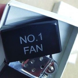 Bricheta Neagra Gravata No.1 FAN Steaua si Lichid Zippo 2