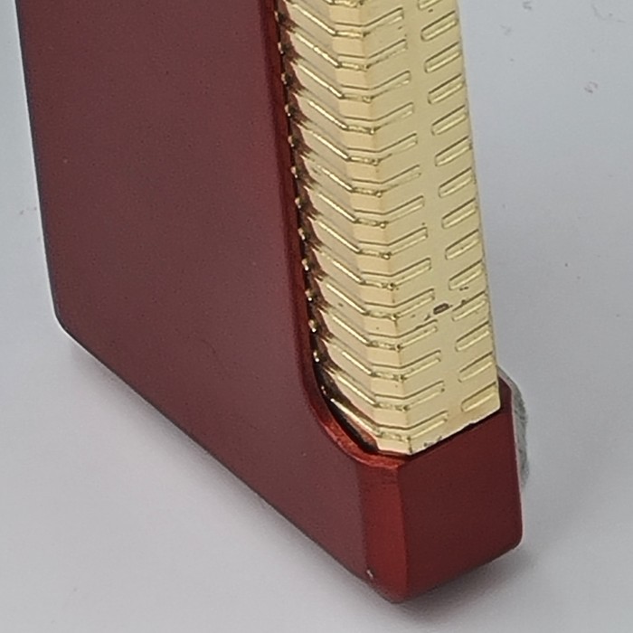            Fém gázgyújtó, szélálló, Tr2 modell, újratölthető, piros, dobozos, személyre szabott
         