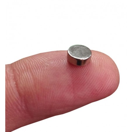 20 darab nagyon erős szürke mágnes, korong, sima, 5 mm x 2 mm