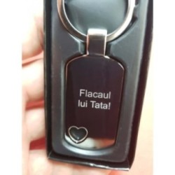 Breloc personalizat cu inima decupata gravat cu textul tau